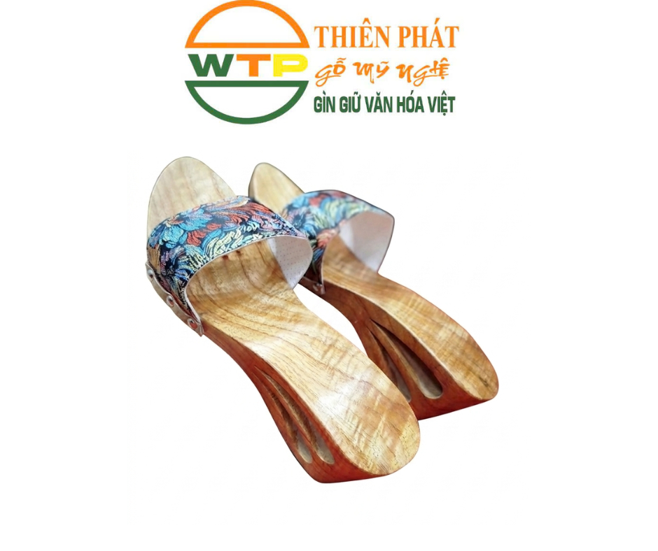 Guốc gỗ thường được sử dụng cho: Mặc áo dài, áo bà ba, trang phục truyền thống, hoặc phá cách với dáng váy suông, đầm voan…